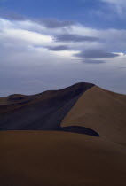 Desert sand dunesAsia Asian Chinese Chungkuo Jhongguo Zhonggu Ecology Entorno Environmental Environnement Green Issues Scenic