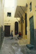 Children in the medina