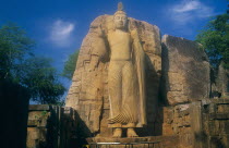 India, Sri Lanka, Aukana, twelve metre high standing buddha believed to have been sculpted during the reign of Dhatusena in the 5th century ad.