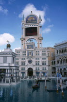 USA, Nevada, Las Vegas, Gondolier outside the Ventian Hotel and Casino on the the strip.