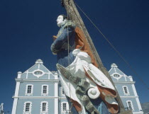 Victoria and Alfred Waterfront. Old ships masterhead with a building behind