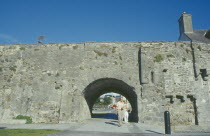 Spanish Arch battlements & Museum.