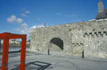 Spanish Arch battlements & Museum.