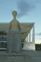 Statue of Justice standing outside the Supremo Tribunal Federal.