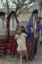 Rashaida nomad women and children. Mits iwa