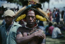 Southern Highlands. Tari. Huli Tribe Wigmen. Man in elaborate headdress taking part in Sing Sing festival