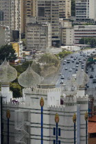 View of main autopista with Aladin pay by the hour hotel in foreground.  motorway