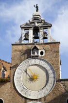 he clock and belltower of San Giacomo di Rialto in the San Polo and Santa Croce district. The clock dating from 1410 has been a notoriously bad time-keeper