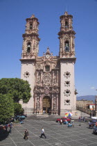 Iglesia de Santa Prisca  Santa Prisca Church  Plaza Borda. Zocalo