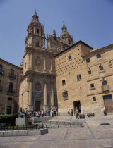 La Cerica Church and House of Shells Library with visitors gathered at the steps