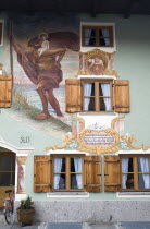 Luftmalerei Frescoes on the town s walls. Art Architecture Housing Bayern Deutschland European Western Europe