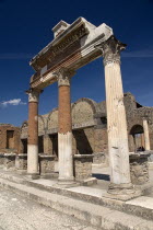 The Forum. Portico in front of the Macellum- Foodmarket Archaeology Romans Volcanoes Ancient Cities European Italia Italian Pompei Southern Europe History