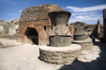 Bakery of ModestusArchaeology Romans Volcanoes Ancient Cities European Italia Italian Pompei Southern Europe History