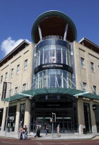 Entrance to the House of Fraser department store on the corner of Victoria Street and Chichester St. Part of the redeveloped Victoria Square Shopping centre.Beal Feirste Eire European Irish Northern...