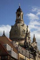 Nuemarkt  View over Muzgasse towards the Frauenkirche from the Bruhlscher Terrasse.Destination Destinations Deutschland European History Holidaymakers Sachsen Tourism Tourist Western Europe Saxony Si...