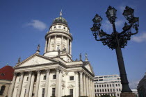 Germany, Berlin, Gendermenmarkt, Franzosischer Dom French Cathedral with street lamp to the right.