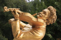 Austria, Vienna, Johann Strauss statue in the Stadtpark.