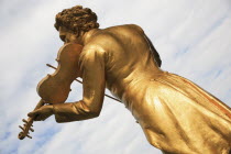 Austria, Vienna, Johann Strauss statue in the Stadtpark.