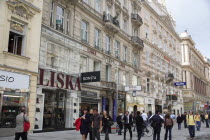 Austria, Vienna, Graben Street busy with shoppers. 