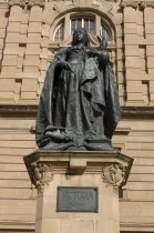 Australia, Queensland, Brisbane, Statue of Queen Victoria.