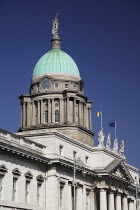 Ireland, County Dublin, Dublin City, the Custom House, view of the building's dome.