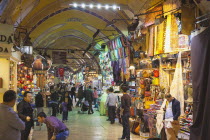 Turkey, Istanbul, Fatih, Sultanahmet, Kapalicarsi, Grand Bazaar interior.