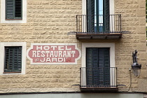 Spain, Catalonia, Barcelona, Ornate building facade in the Gothic quarter Placa del Pi.