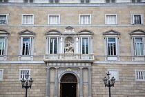 Spain, Catalonia, Barcelona, Palau de la Generalitat, Placa de Sant Jaume in the Gothic Quarter.