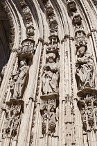 Spain, Castilla La Mancha, Toldeo, Statues of the apostles on the Cathedral porch.