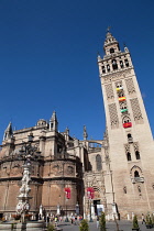 Spain, Andalucia, Seville, Seville Cathedral & Giralda.