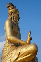 India, Tamil Nadu, Mahabalipuram, Statue of Thiruvalluvar on the beach at Mahabalipuram.