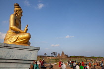 India, Tamil Nadu, Mahabalipuram, Statue of Thiruvalluvar on the beach at Mahabalipuram.