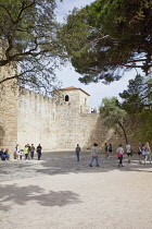 Portugal, Estredmadura, Lisbon, Bairro do Castello, Castelo de Sao Jorge, St Georges castle.