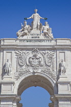 Portugal, Estremadura, Lisbon, Baixa, Praca do Comercio, Rua Augusta triumphal arch.