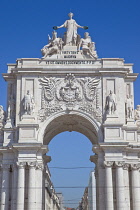 Portugal, Estremadura, Lisbon, Baixa, Praca do Comercio, Rua Augusta triumphal arch.