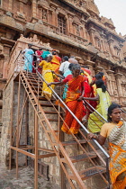 India, Tamil Nadu, Tanjore, Thanjavur, Pilgrims at the Brihadisvara Temple in Tanjore.