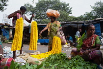 India, West Bengal, Kolkata, Malik Ghat flower market.