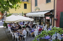 Italy, Lombardy, Lake Como, Varenna, street cafe.