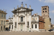 Italy, Lombardy, Mantova, Duomo, Piazza Sordello.