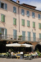 Italy, Lombardy, Lake Garda, Riva del Garda, cafes on Piazza Tre Novembre.