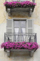 Italy, Piemonte, Lake Maggiore, Cannobio, window detail.