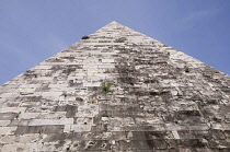 Italy, Lazio, Rome, Testaccio, Piramide de Caius Cestius.