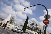 Spain, Valencia Province, Valencia, Ciutat de les Arts i les Ciencies, City of Arts and Sciences, Modern architectural complex designed by Santiago Calatrava and Felix Candela, L'Umbracle, built over...