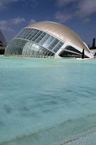 Spain, Valencia Province, Valencia, Ciutat de les Arts i les Ciencies, City of Arts and Sciences, Modern architectural complex designed by Santiago Calatrava and Felix Candela, L'Hemisfèric.