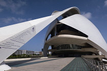 Spain, Valencia Province, Valencia, Ciutat de les Arts i les Ciencies, City of Arts and Sciences, Modern architectural complex designed by Santiago Calatrava and Felix Candela, Palau de les Arts Reina...